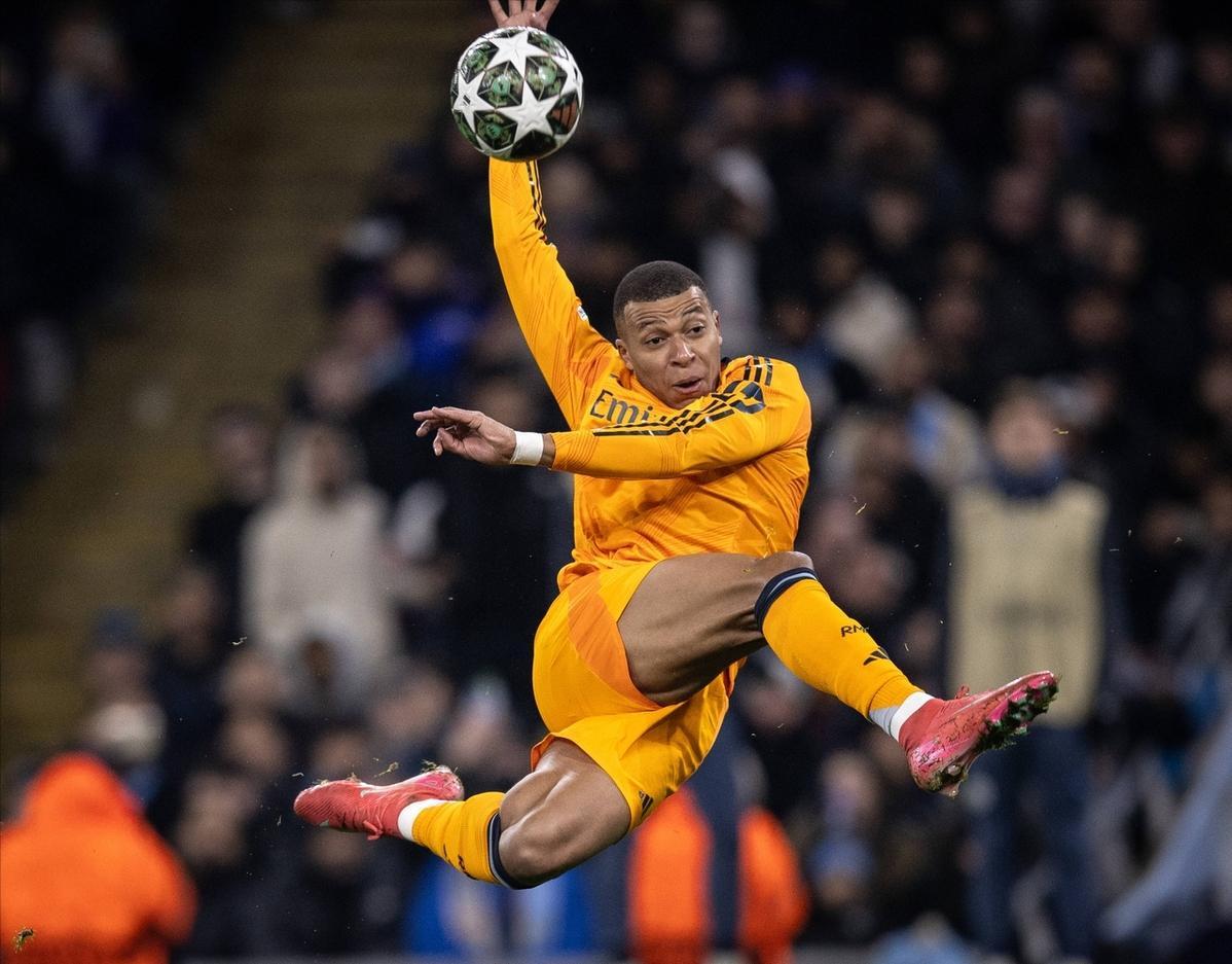 关于广州队加时末段队长鼓劲姆巴佩新星惊险取胜表现惊艳，网友：赛地聚焦——意甲转会期热度飙升的信息